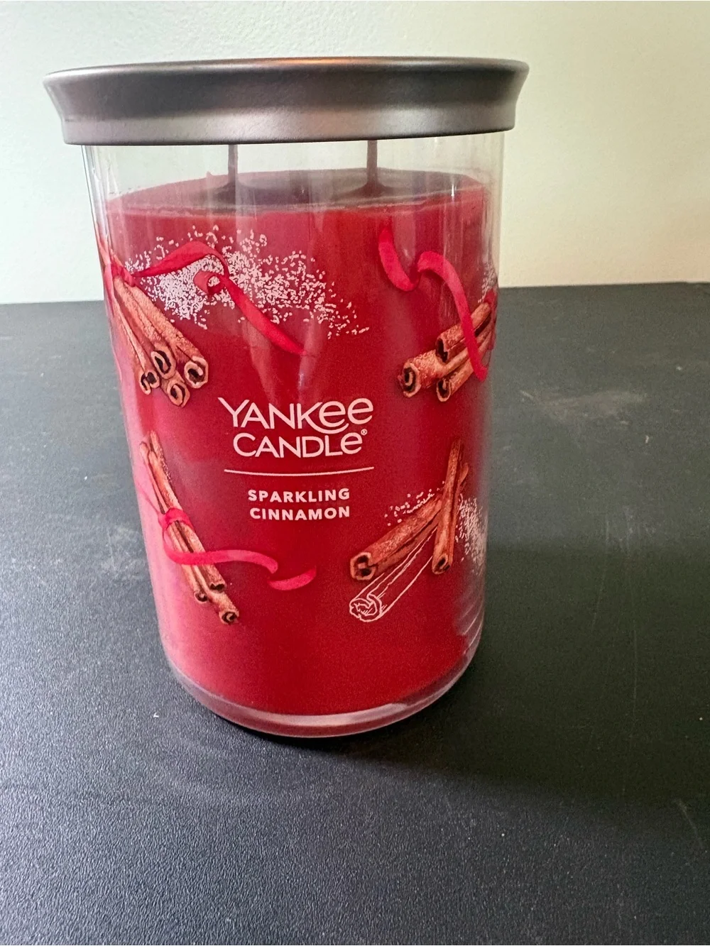 Yankee Candle Red Sparkling Cinnamon Jar